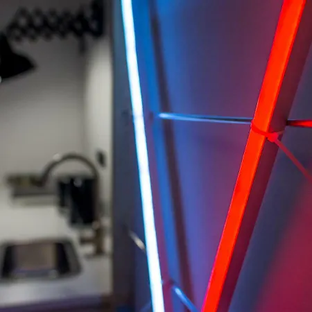 Apartment Neon Posen